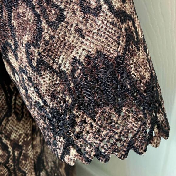 CHANCES R WOMENS SMALL TOP NWT - Picture 4 of 7